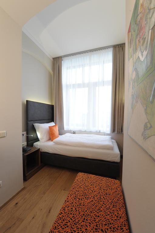 Eee Hotel Perg Room photo